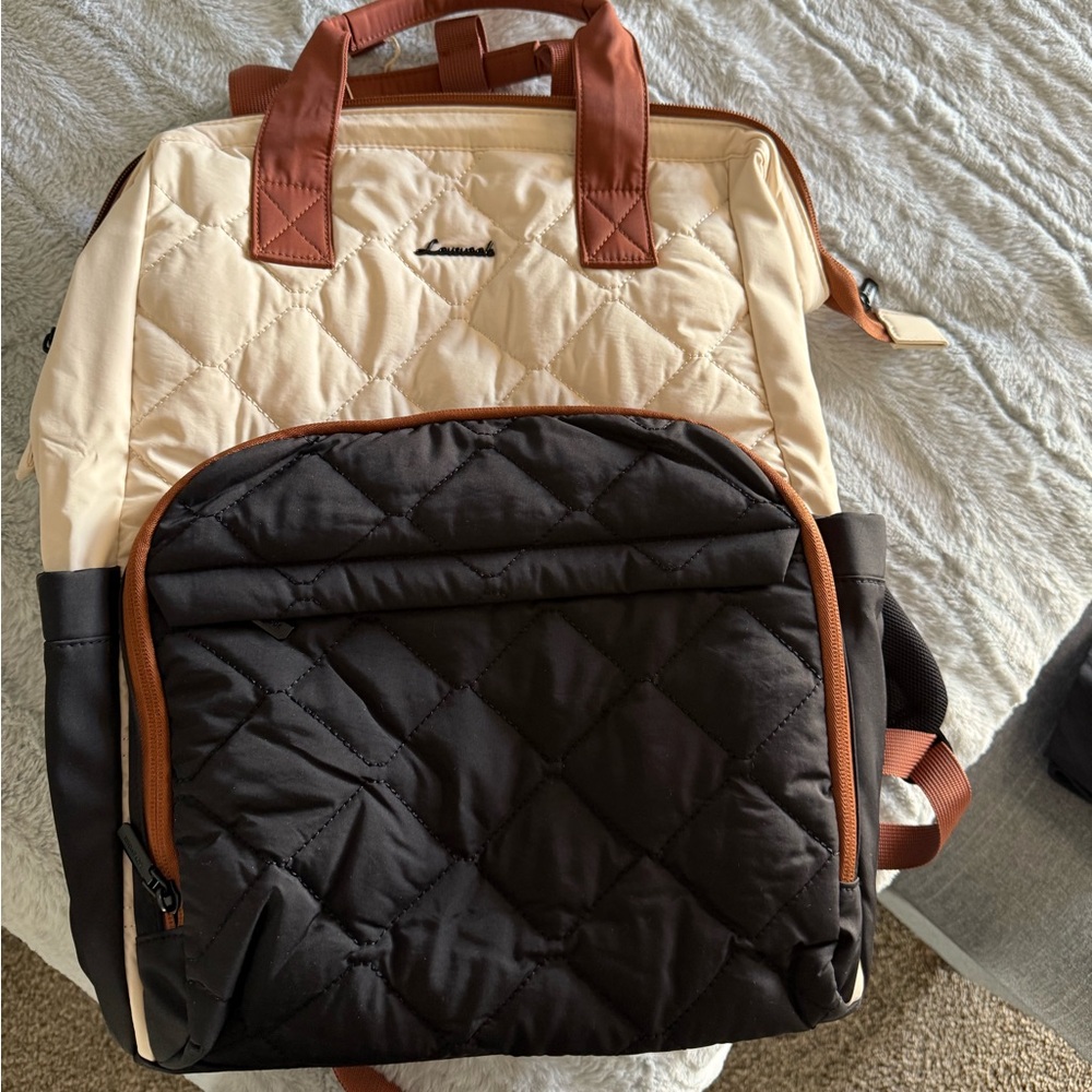 Quilted Two-Tone Women’s Backpack — Cream and Black (Lovevook)